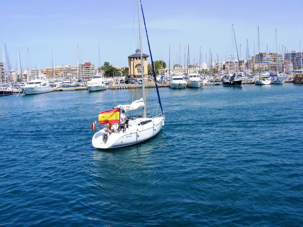 Apartamento Berry Playa Naufragos Torrevieja Kültér fotó
