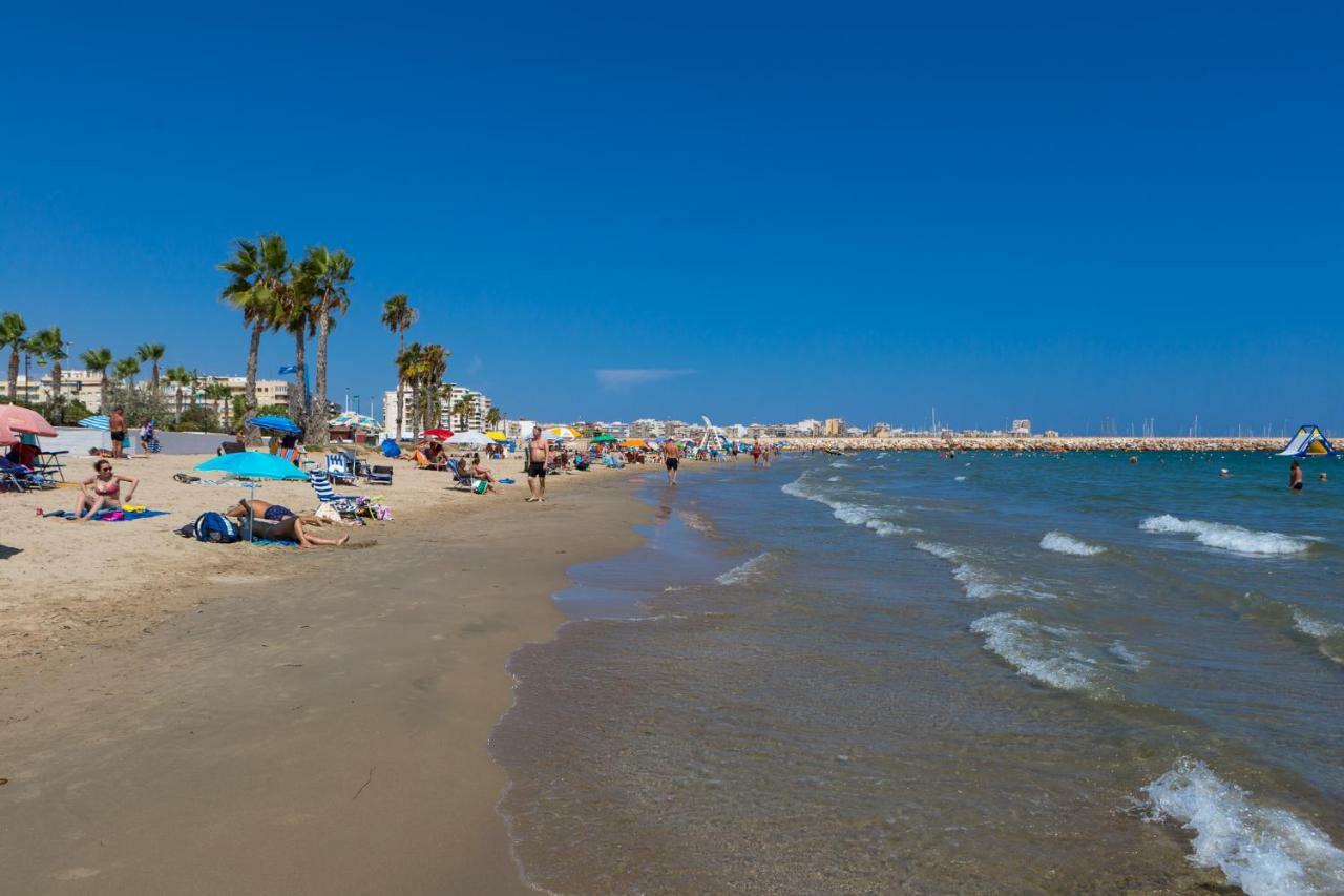 Apartamento Berry Playa Naufragos Torrevieja Kültér fotó